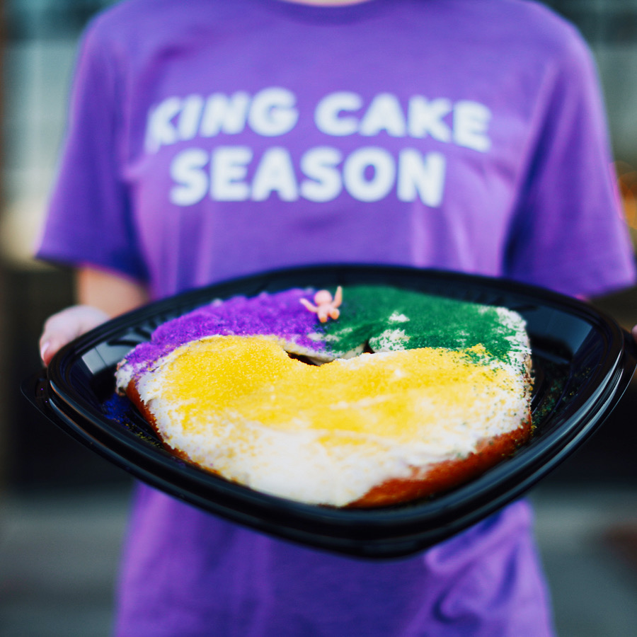 Looking for a king cake this Mardi Gras season? Look no further! Check out the ULTIMATE list of where to find the best king cakes here in Baton Rouge and the surrounding area. From traditional to crazy, you'll find it all here!